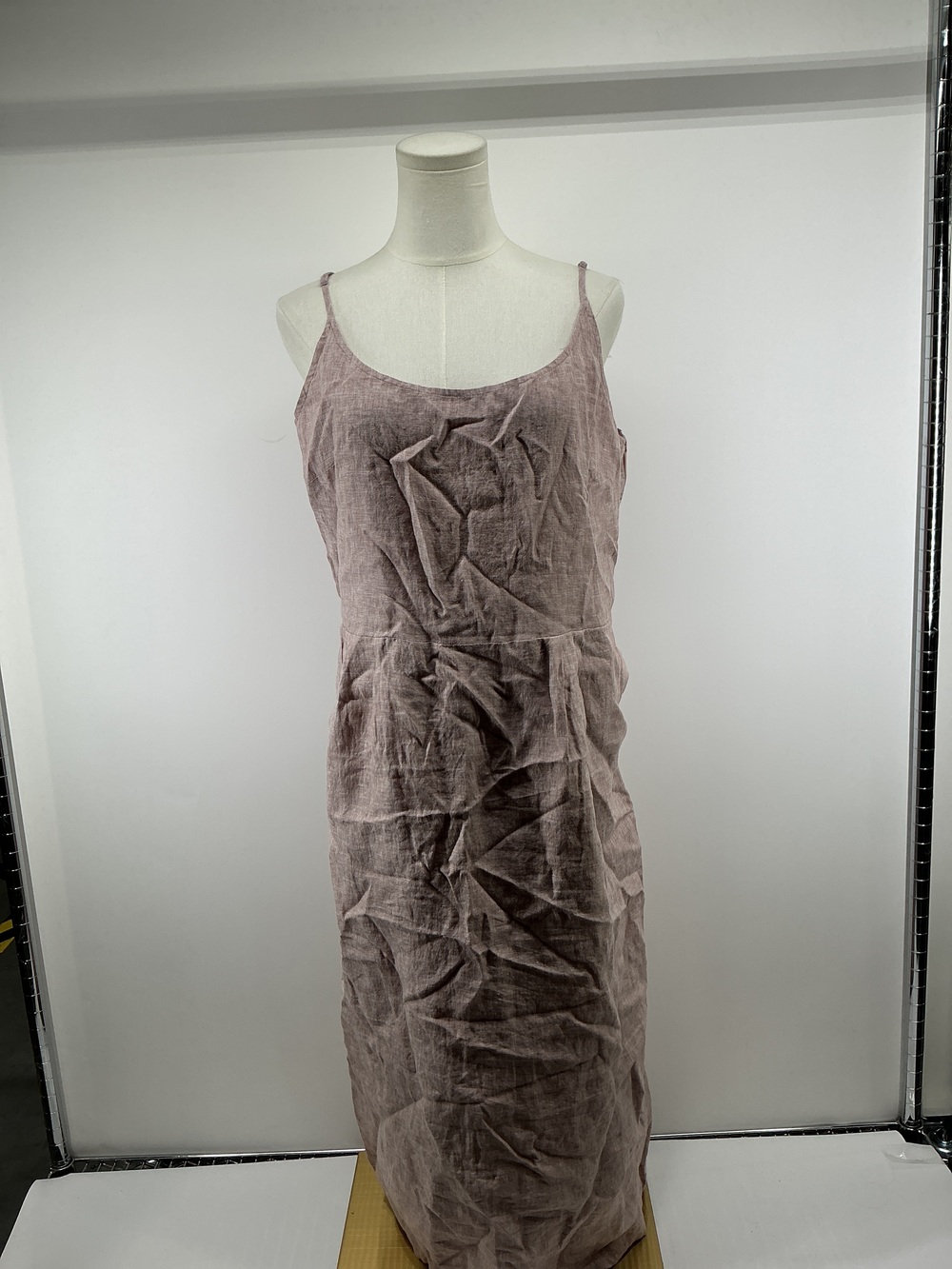 100% European Linen Scoop Neck Midi Dress